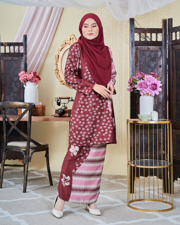 Baju Kurung Moden Batik Sultanah 9.0 - Rayana Silk Maroon