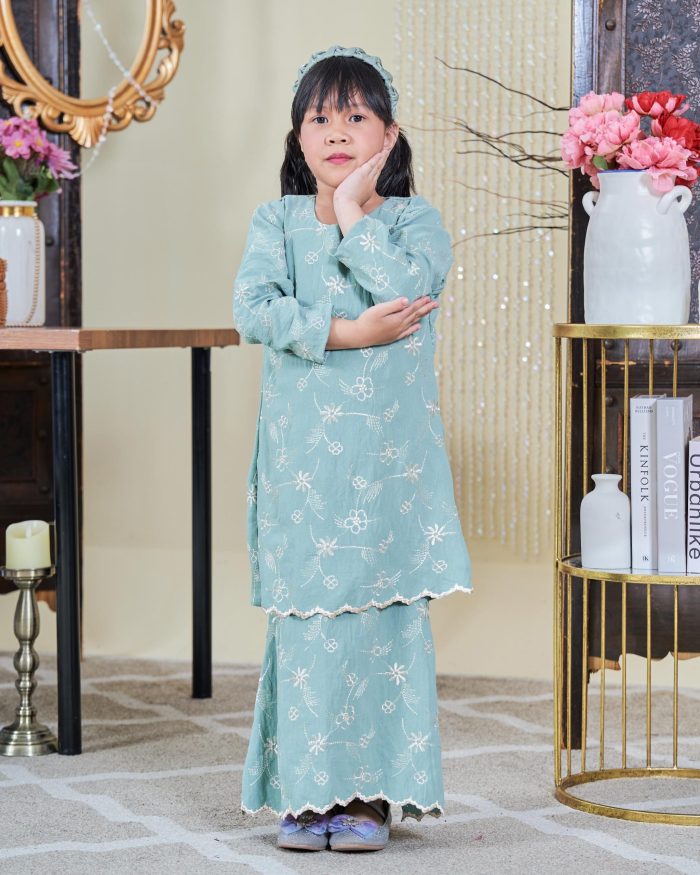 Baju Kurung Moden Sulam Sultanah Kids Seri - Aqua Green - Image 2