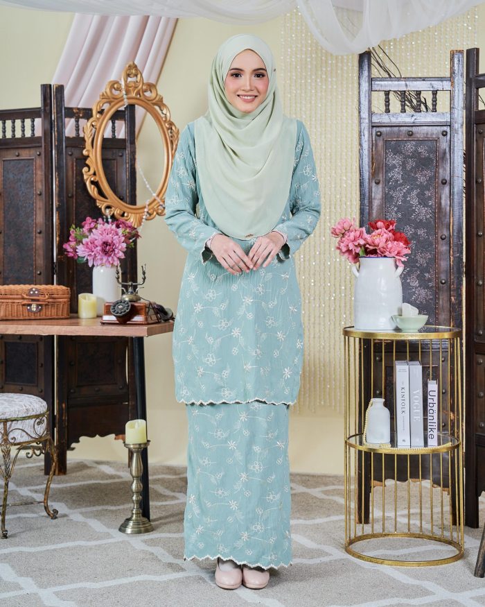 Baju Kurung Moden Sulam Sultanah - Seri Aqua Green