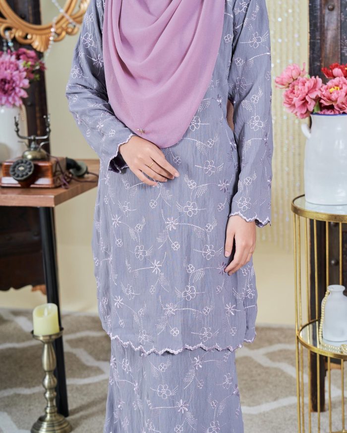 Baju Kurung Moden Sulam Sultanah - Seri Ash Grey - Image 2