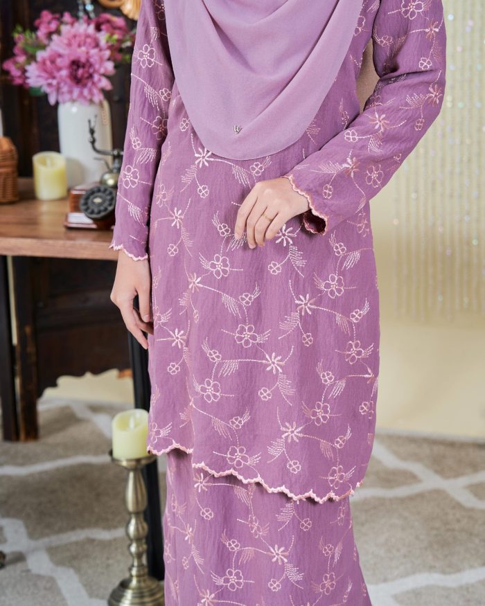 Baju Kurung Moden Sulam Sultanah - Seri Dusty Purple - Image 2