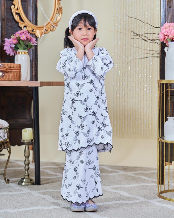 Baju Kurung Moden Sulam Sultanah Kids - Seri Pure White - Image 2