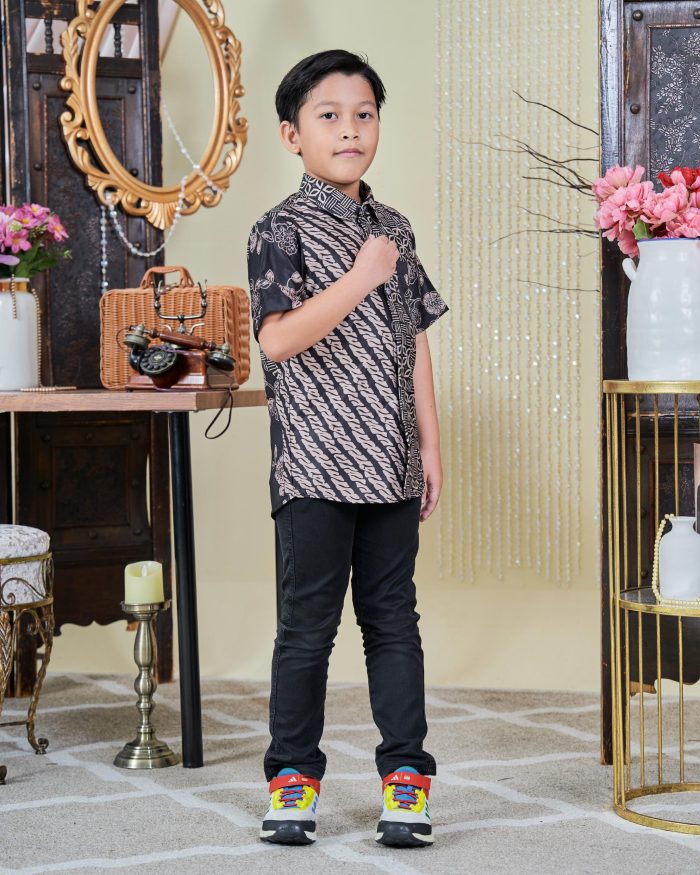 Baju Kemeja Batik Sultan Kids 9.0 - Setiawan Black - Image 2