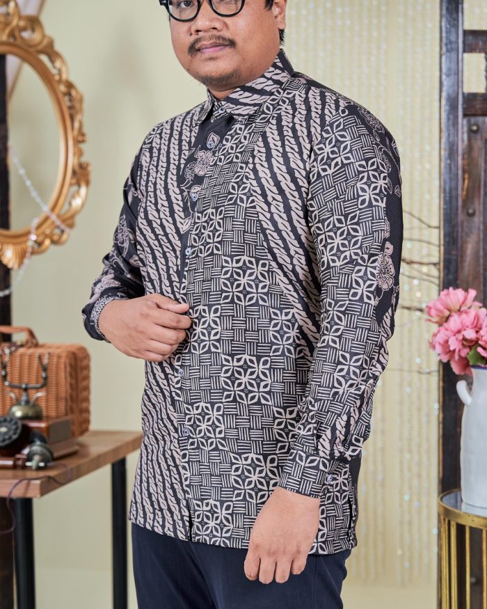 Kemeja Batik Sultan 9.0 - Setiawan Black - Image 2