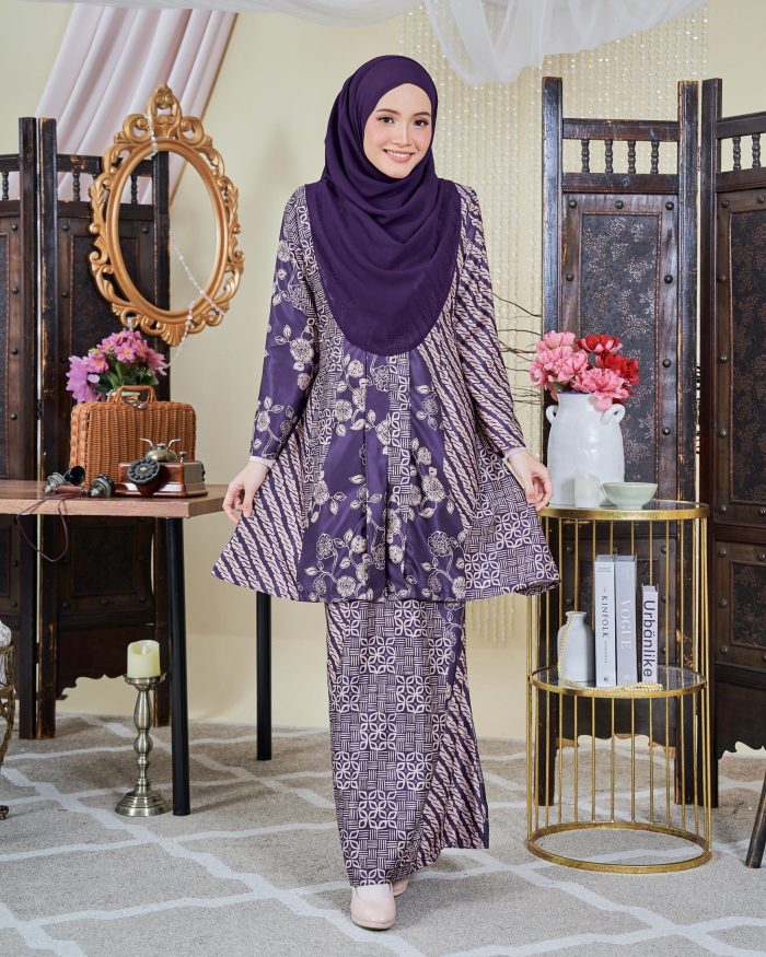 Baju Kebarung Moden Batik Sultanah 9.0 - Setiawan Deep Purple - Image 2