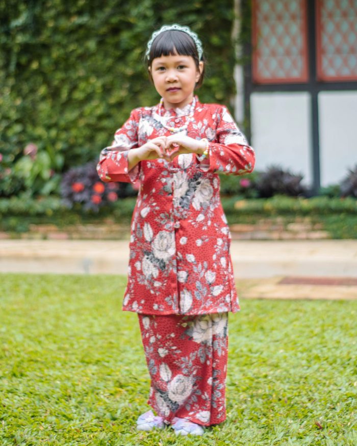 Baju Kebarung Moden Shafaa Kids - Red Chili - Image 3