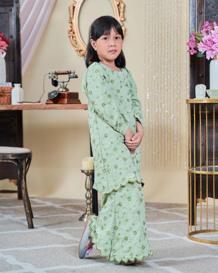 Baju Kurung Moden Sulam Sultanah Kids - Suri Mint