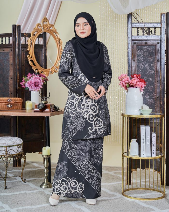 Baju Kurung Moden Batik Sultanah 9.0 - Takzim Ash Grey - Image 3