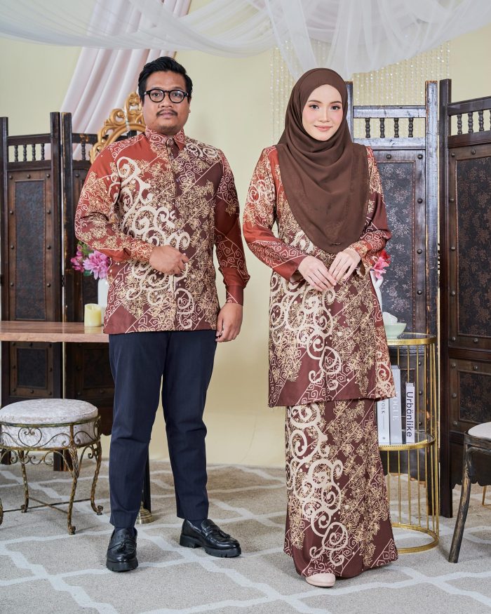 Baju Kurung Moden Batik Sultanah 9.0 - Takzim Burnt Red - Image 4