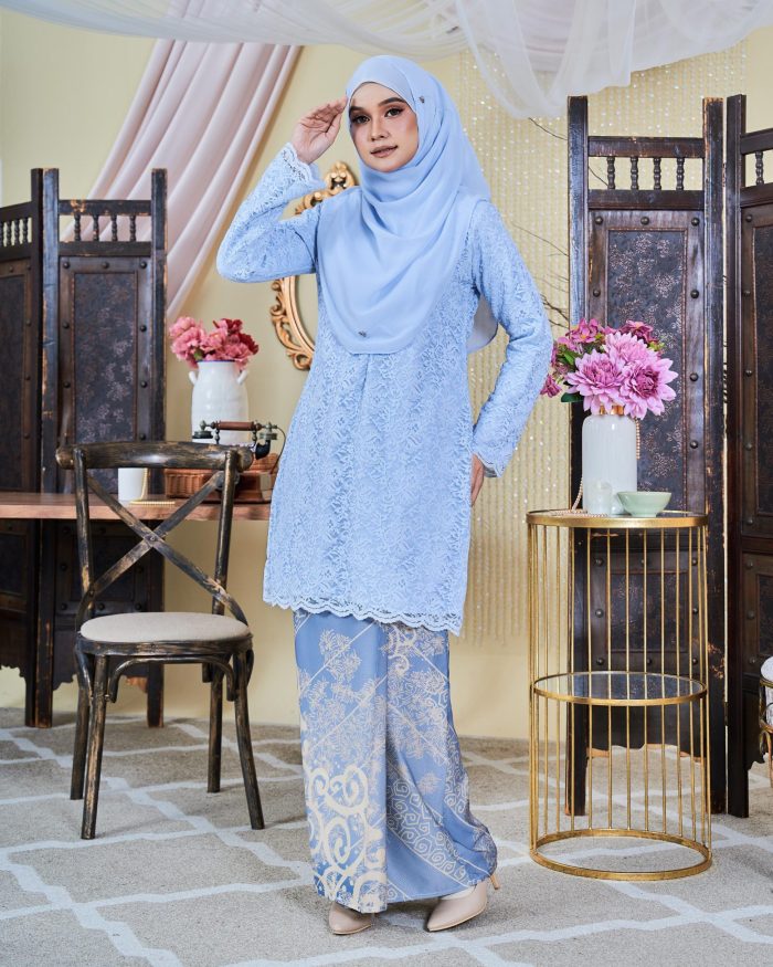 Baju Kebarung Moden Batik Lace Sultanah - Takzim Sky Blue - Image 3