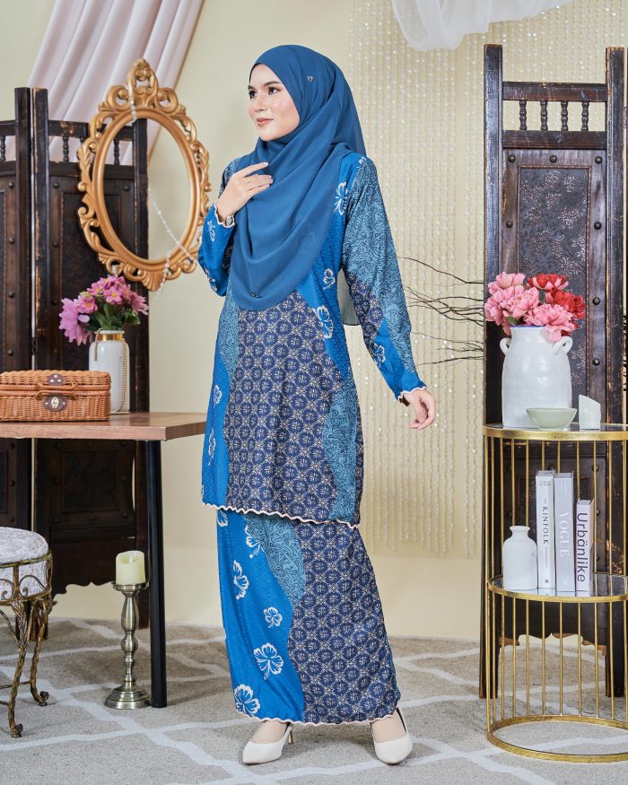 Baju Kurung Moden Batik Sultanah 9.0 - Wardah Blue Teal - Image 2