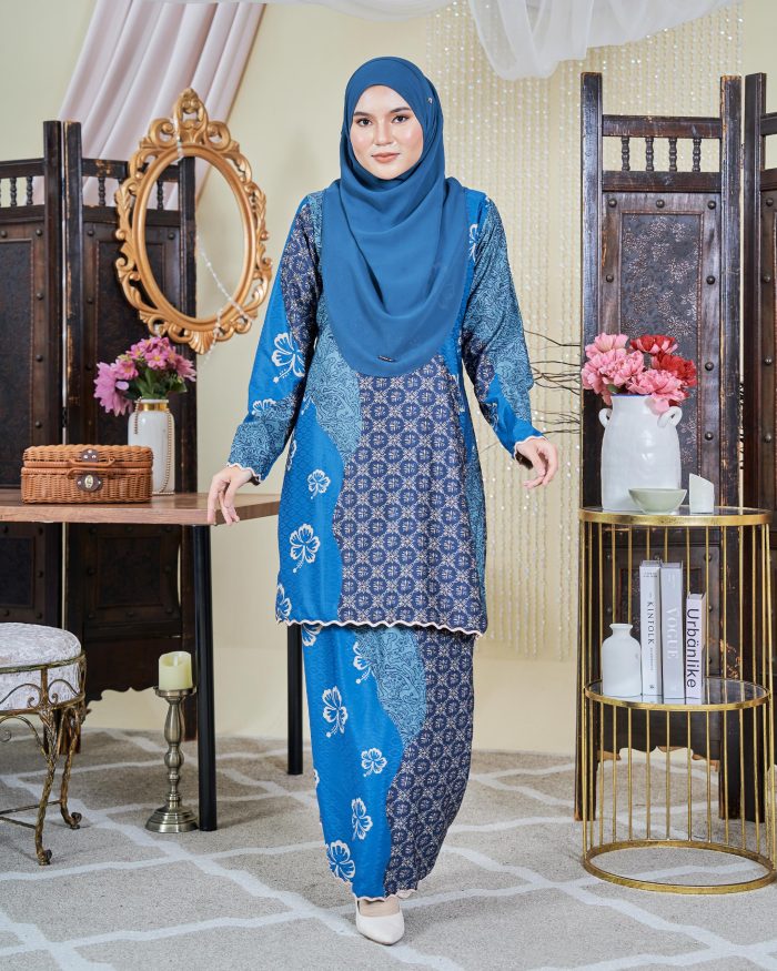 Baju Kurung Moden Batik Sultanah 9.0 - Wardah Blue Teal - Image 3