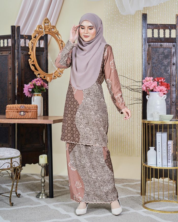 Baju Kurung Moden Batik Sultanah 9.0 - Wardah Peanut Brown - Image 3