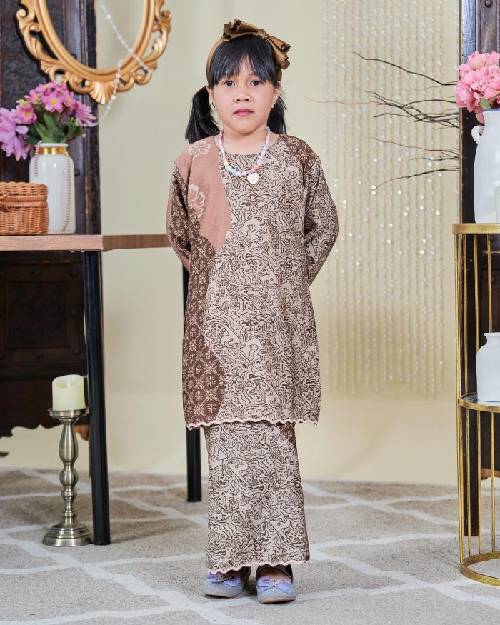 Baju Kurung Moden Batik Sultanah Kids 9.0 - Wardah Peanut Brown - Image 2