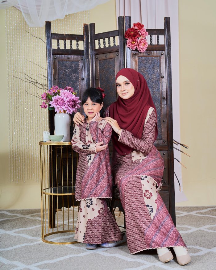 Baju Kurung Moden Batik Sultanah Kids 9.0 – Wardina Carmine Red - Image 5