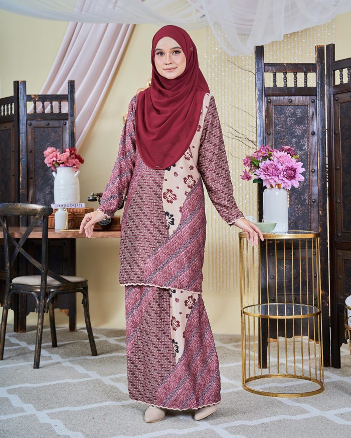 Baju Kurung Moden Batik Sultanah 9.0 - Wardina Carmine Red