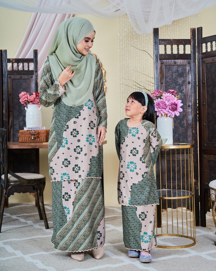 Baju Kurung Moden Batik Sultanah Kids 9.0 - Wardina Pickle Green - Image 4