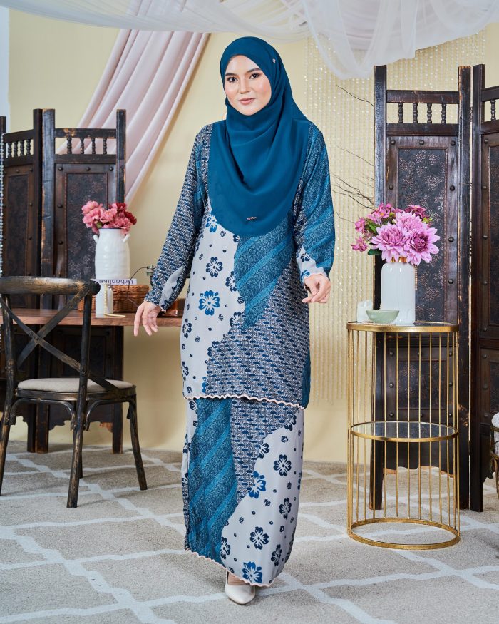 Baju Kurung Moden Batik Sultanah 9.0 - Wardina Teal Blue