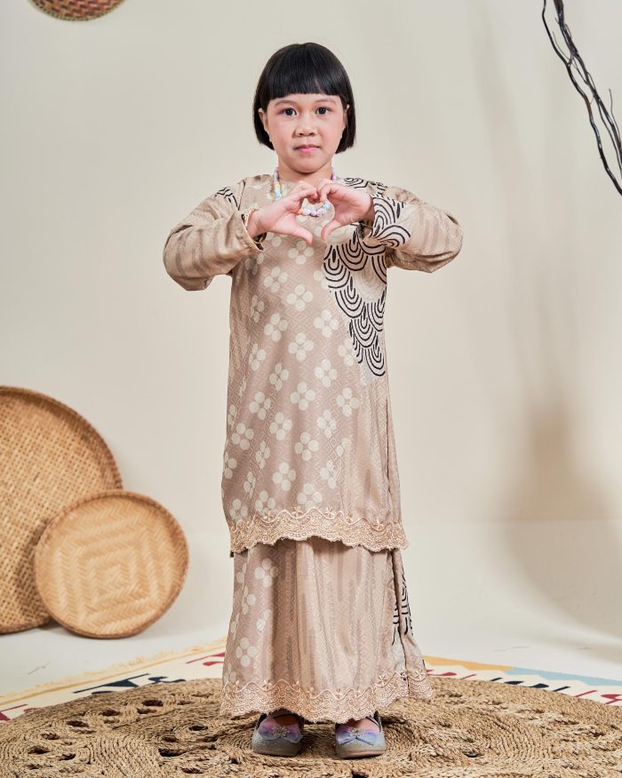 Baju Kurung Moden Batik Sulam Sultanah Kids 10.0 – Anggun Khaki Brown - Image 3