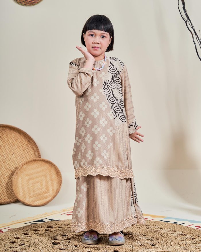 Baju Kurung Moden Batik Sulam Sultanah Kids 10.0 – Anggun Khaki Brown