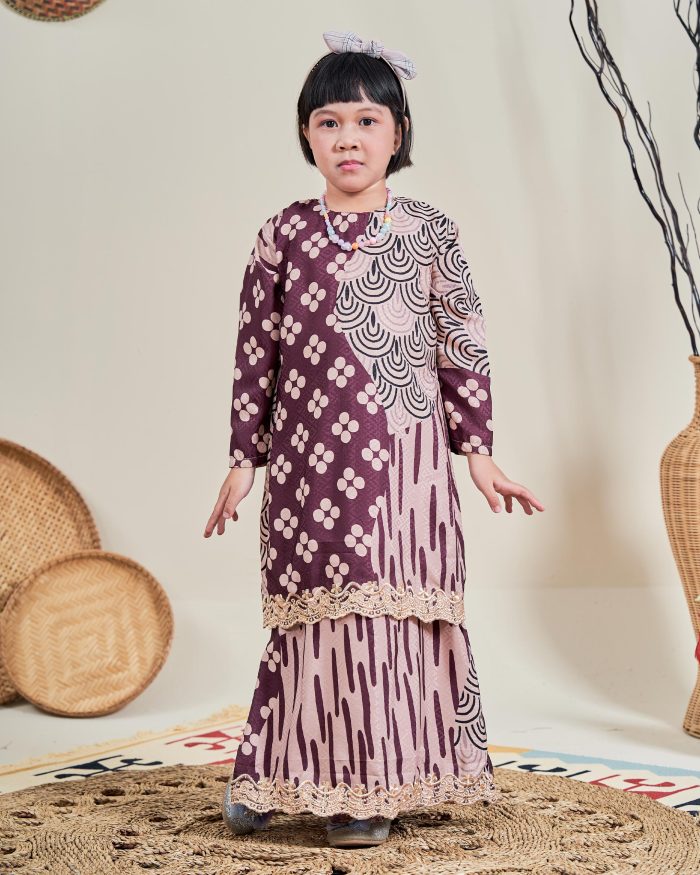 Baju Kurung Moden Batik Sulam Sultanah Kids 10.0 – Anggun Plum Purple - Image 3