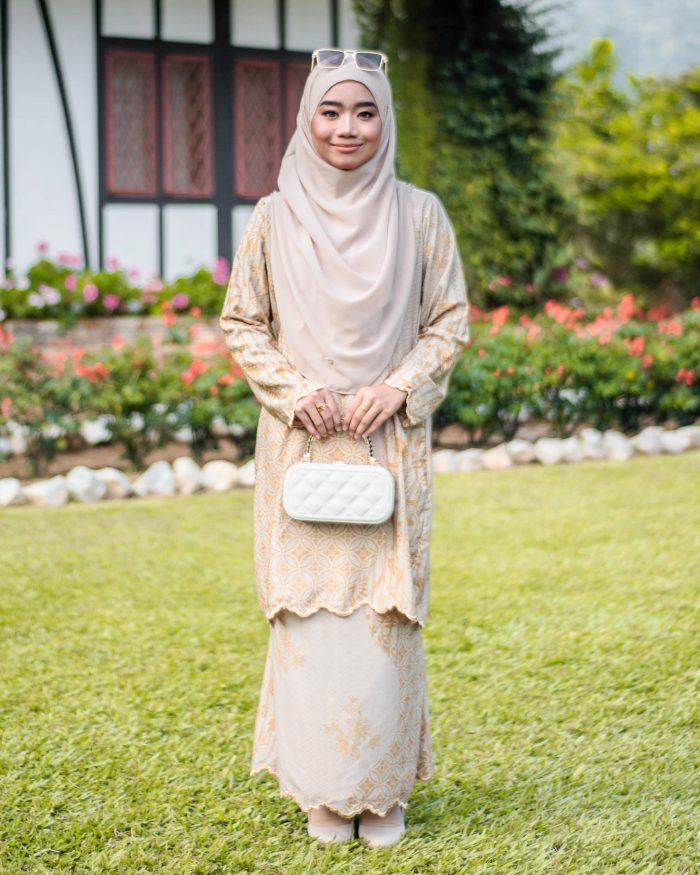 Baju Kurung Moden Batik Sulam Sultanah 10.0 - Dahlia Barley