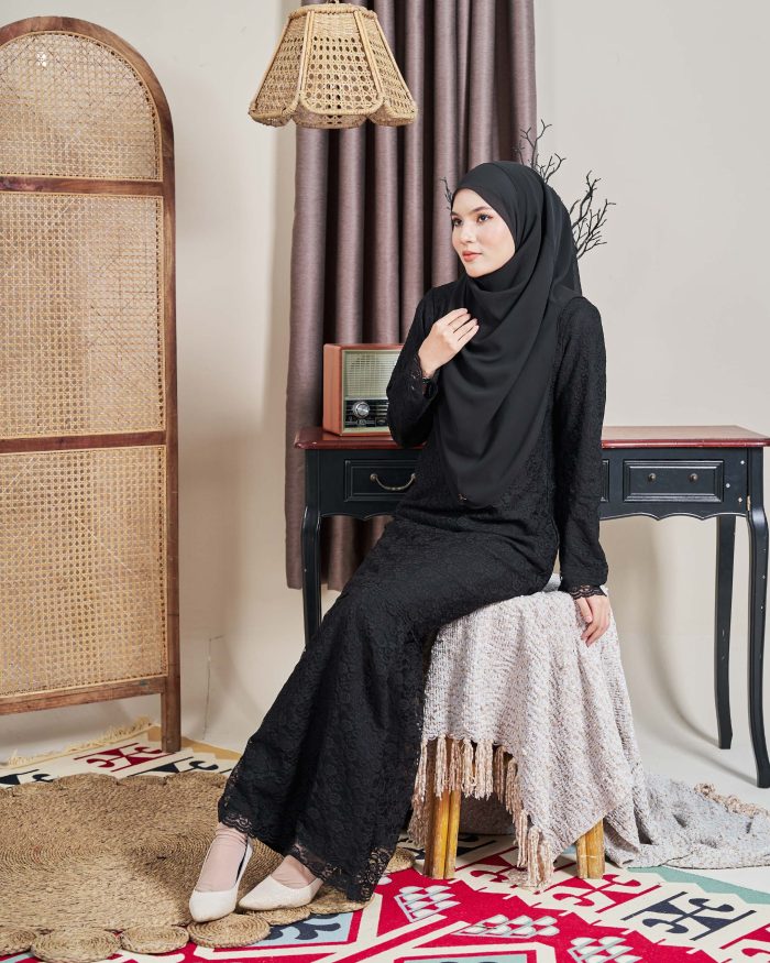 Baju Kurung Lace Donna - Matte Black - Image 5