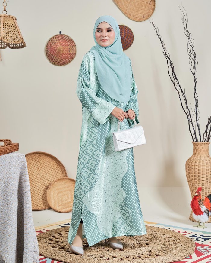 Kaftan Batik Sultanah – Jasmine Minty Ice