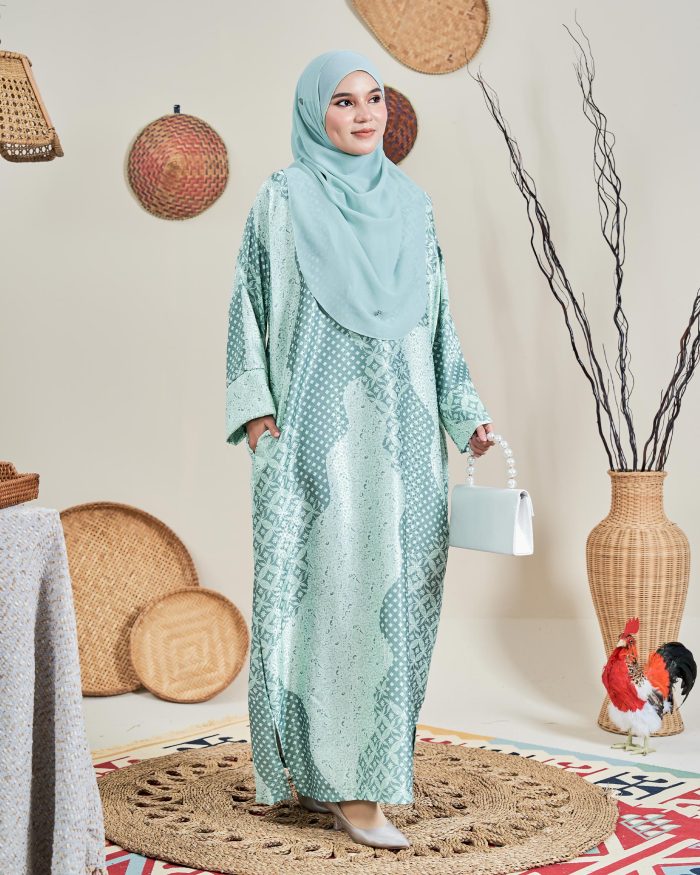 Kaftan Batik Sultanah – Jasmine Minty Ice - Image 2