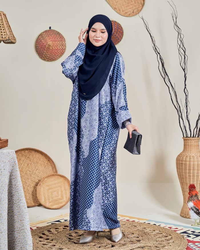 Kaftan Batik Sultanah – Jasmine Navy Blue - Image 3