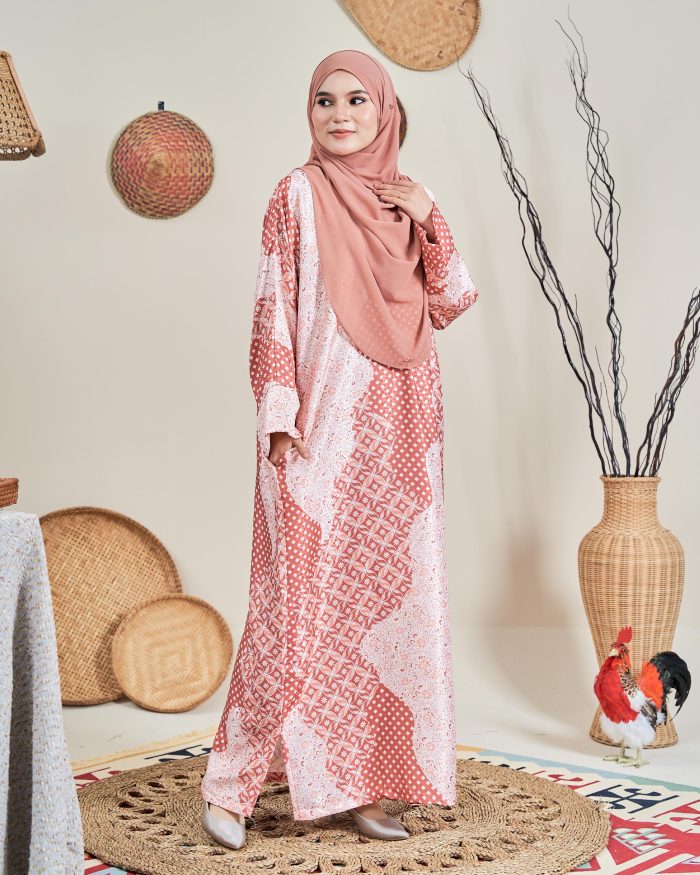 Kaftan Batik Sultanah – Jasmine Rust Orange - Image 3