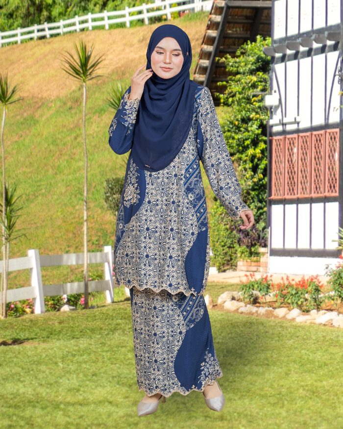 Baju Kurung Moden Batik Sulam Sultanah 10.0 - Jasnita Navy Blue - Image 3