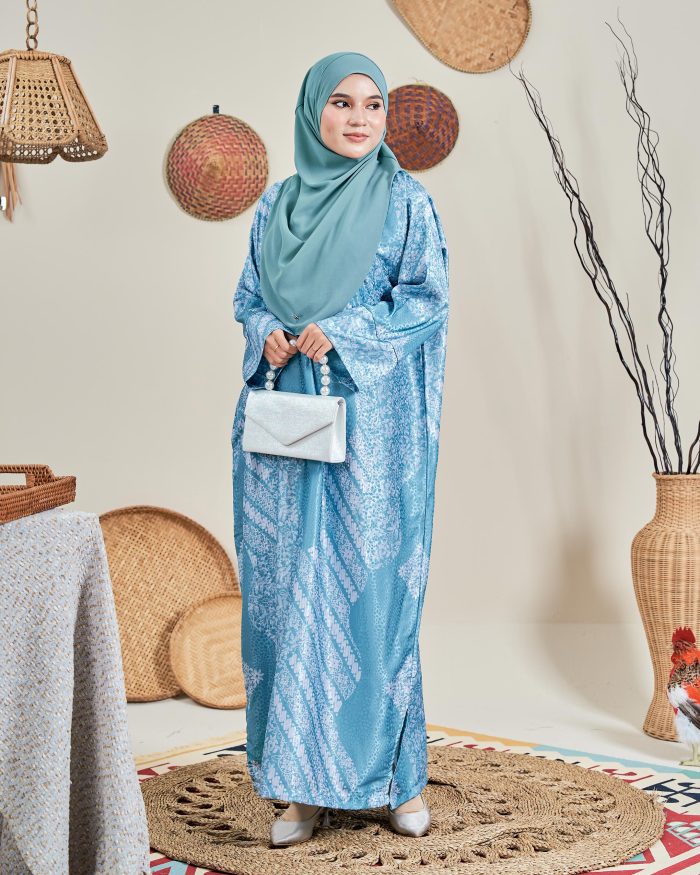 Kaftan Batik Sultanah – Kamelia Ocean Green