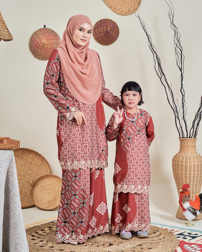 Baju Kurung Moden Batik Sulam Sultanah 10.0 Kids - Kartika Berry Red - Image 4