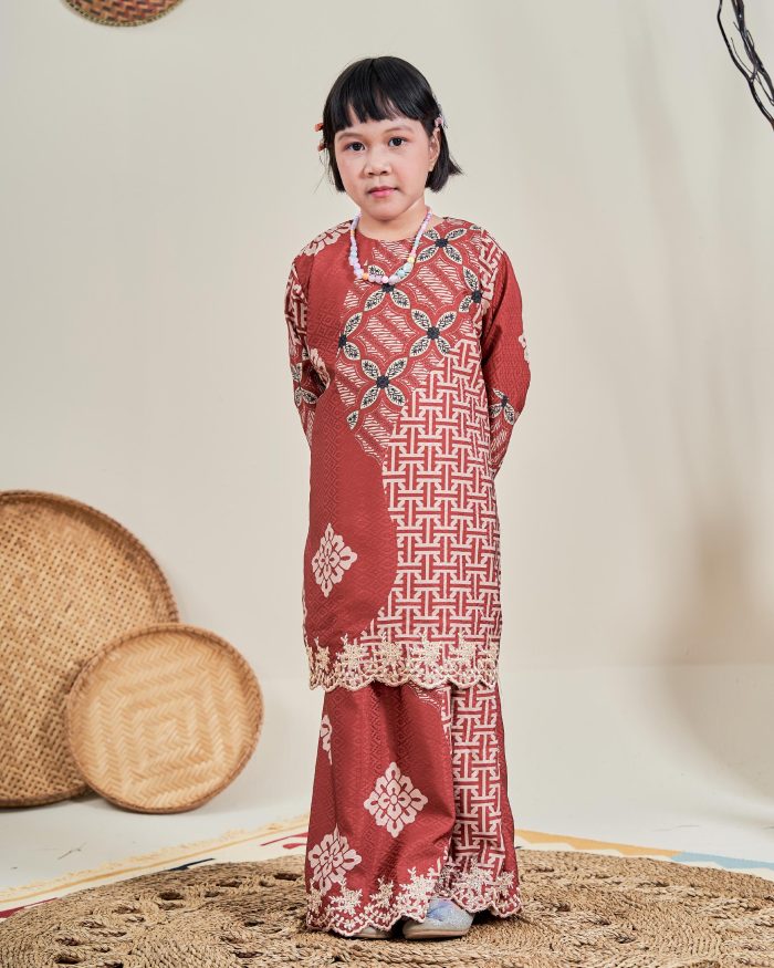 Baju Kurung Moden Batik Sulam Sultanah 10.0 Kids - Kartika Berry Red - Image 3