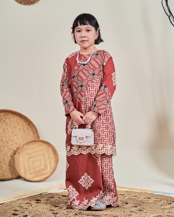 Baju Kurung Moden Batik Sulam Sultanah 10.0 Kids - Kartika Berry Red