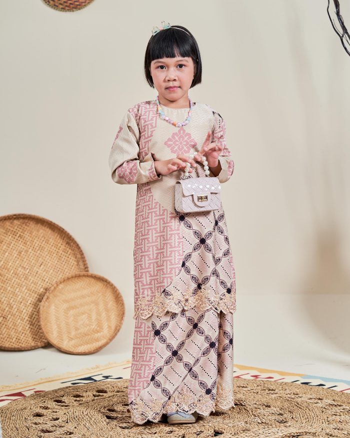 Baju Kurung Moden Batik Sulam Sultanah 10.0 Kids - Kartika Blush Pink