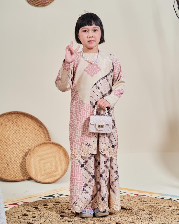 Baju Kurung Moden Batik Sulam Sultanah 10.0 Kids - Kartika Blush Pink - Image 2