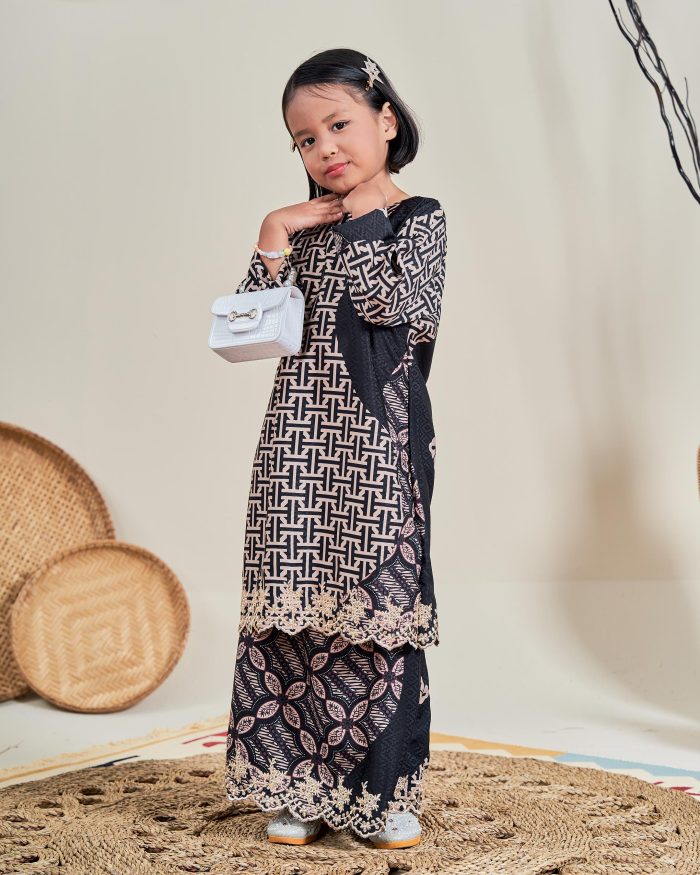 Baju Kurung Moden Batik Sulam Sultanah 10.0 Kids - Kartika Grease Black