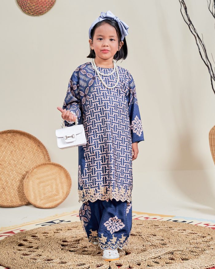 Baju Kurung Moden Batik Sulam Sultanah 10.0 Kids - Kartika Spruce Blue - Image 3