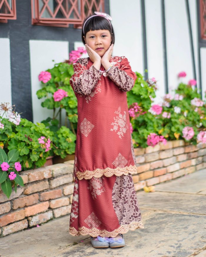 Baju Kurung Moden Batik Sulam Sultanah Kids 10.0 - Kenanga Red Garnet - Image 2