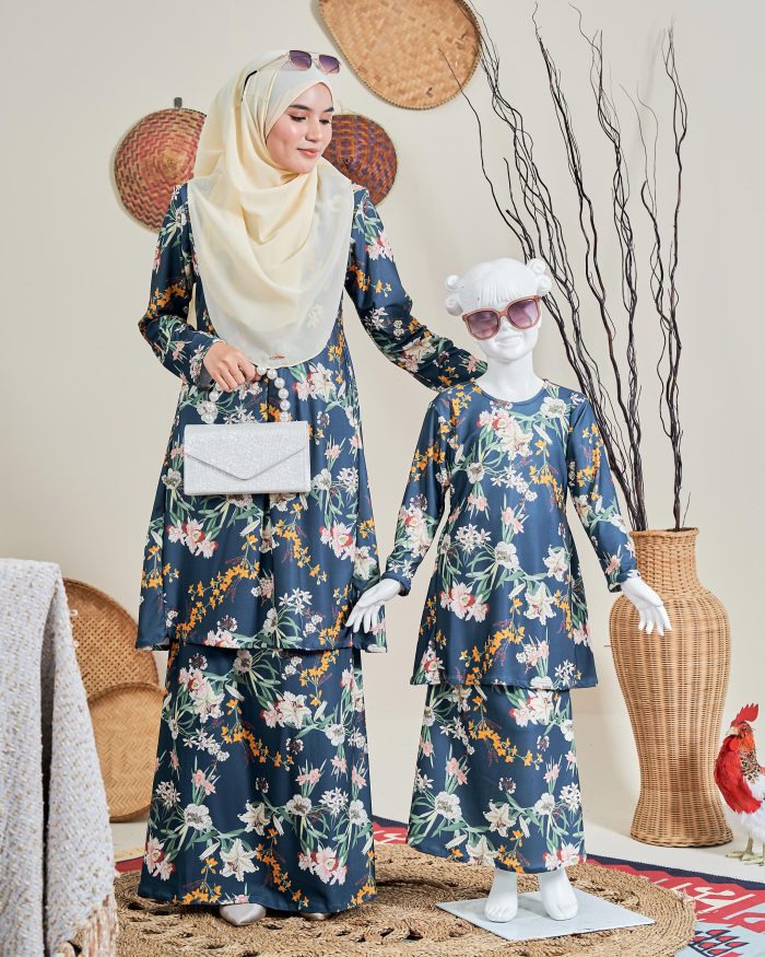 Baju Kurung Pahang Laura 12.0 Kids - Cattleya Evergreen - Image 3