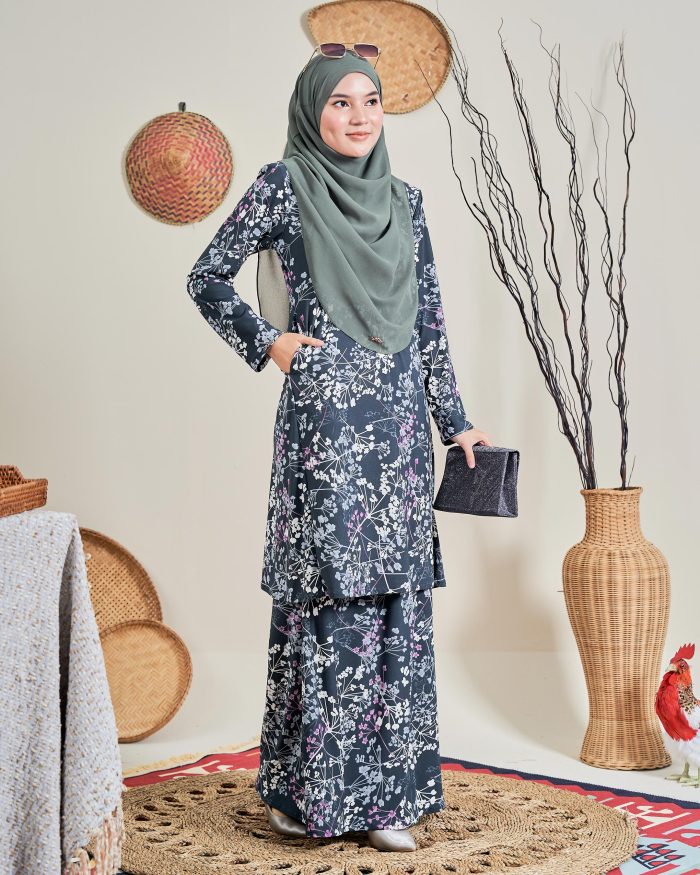 Baju Kurung Pahang Laura 12.0 - Delfino Black - Image 3