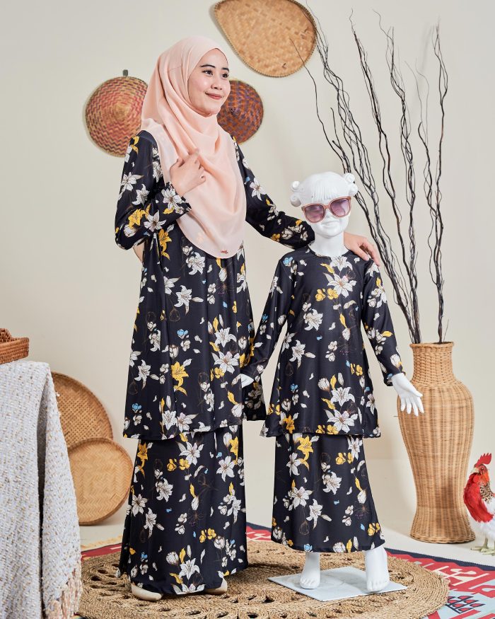 Baju Kurung Pahang Laura 12.0 Kids - Orchid Black - Image 3