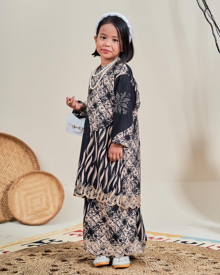 Baju Kurung Moden Batik Sulam Sultanah 10.0 Kids - Manika Black - Image 3