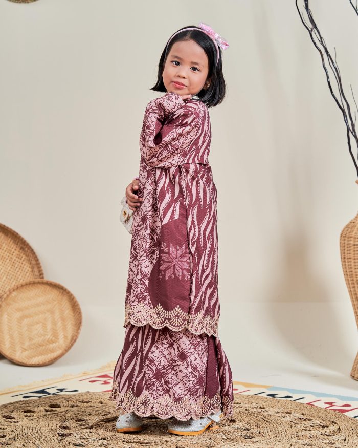 Baju Kurung Moden Batik Sulam Sultanah 10.0 Kids - Manika Maroon - Image 2