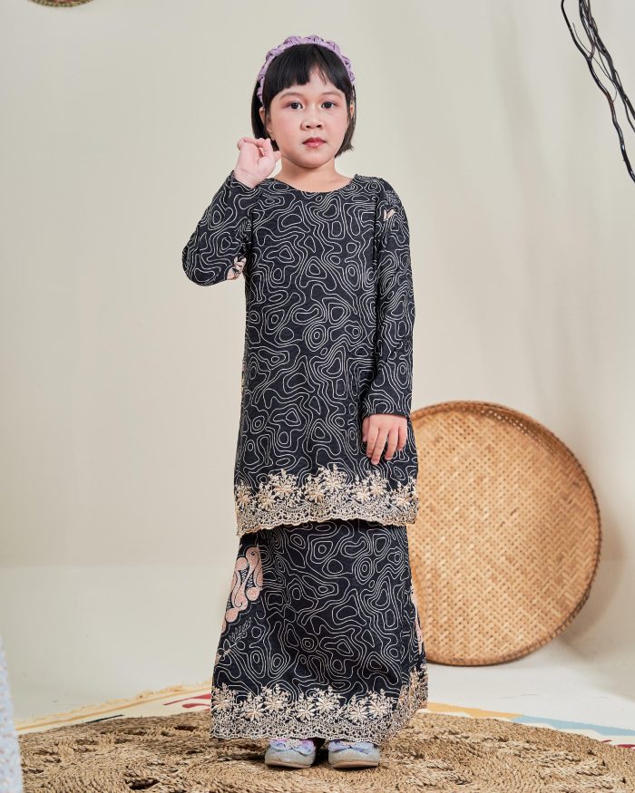 Baju Kurung Moden Batik Sulam Sultanah 10.0 Kids - Manira Black