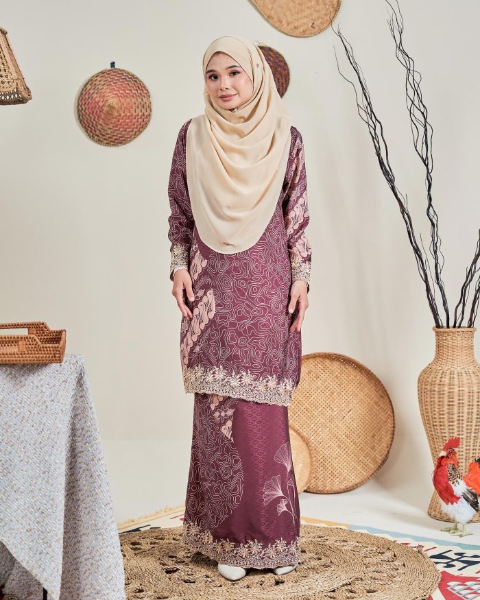 Baju Kurung Moden Batik Sulam Sultanah 10.0 - Manira Burgundy - Image 3