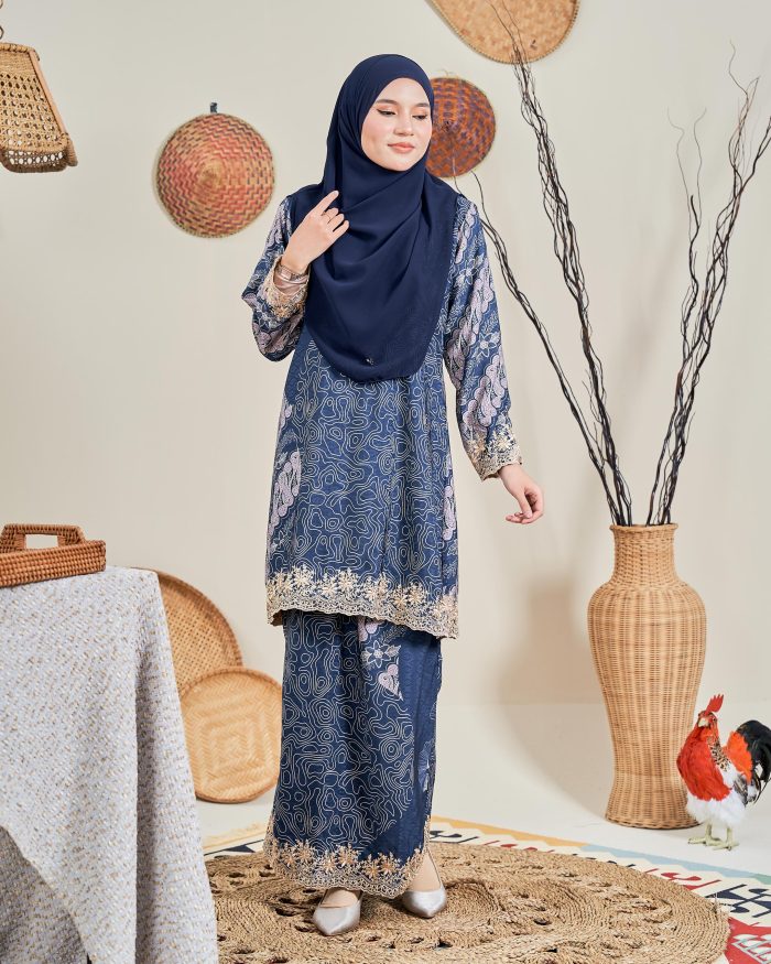 Baju Kurung Moden Batik Sulam Sultanah 10.0 - Manira Navy Blue