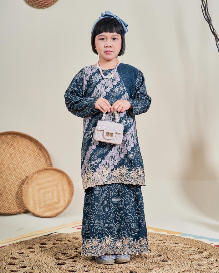 Baju Kurung Moden Batik Sulam Sultanah 10.0 Kids - Manira Navy Blue - Image 3